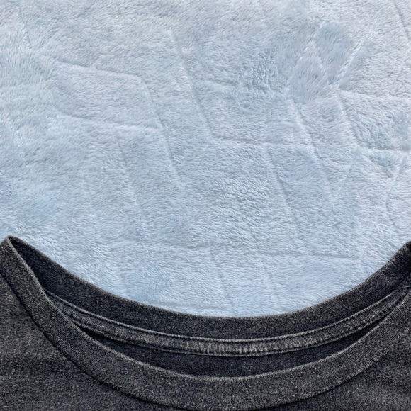 Dark gray Fall shirt! - Picture 4 of 4